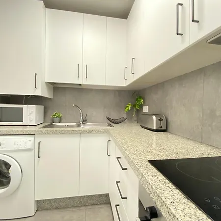 Marbella Centro Amplio Apartamento Con Parking Gratis Y Terraza - Magnolia Properties Διαμέρισμα *
